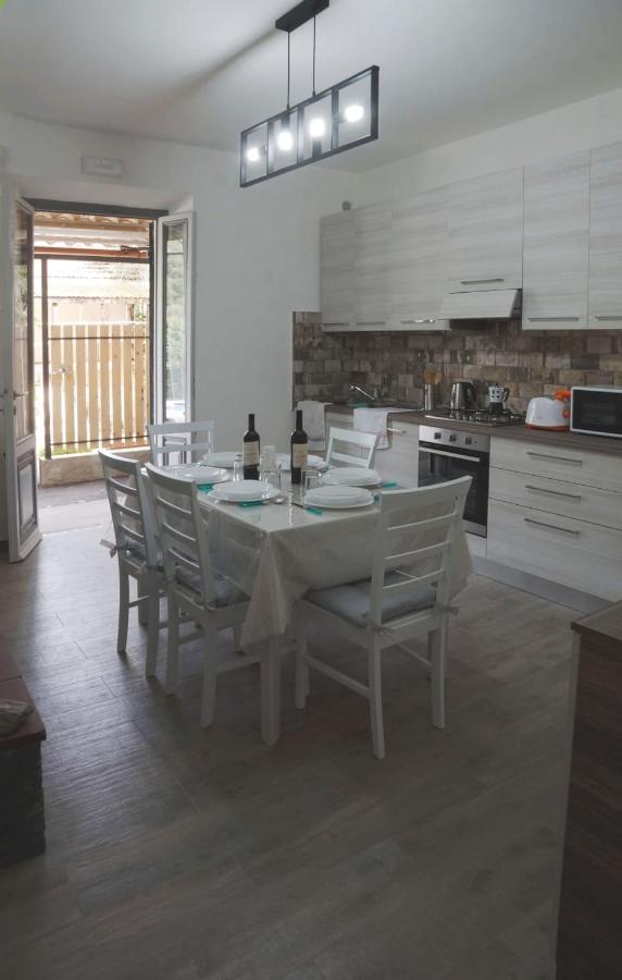 La Casina Fra Gli Olivi Villa มาสซาโรซา ภายนอก รูปภาพ